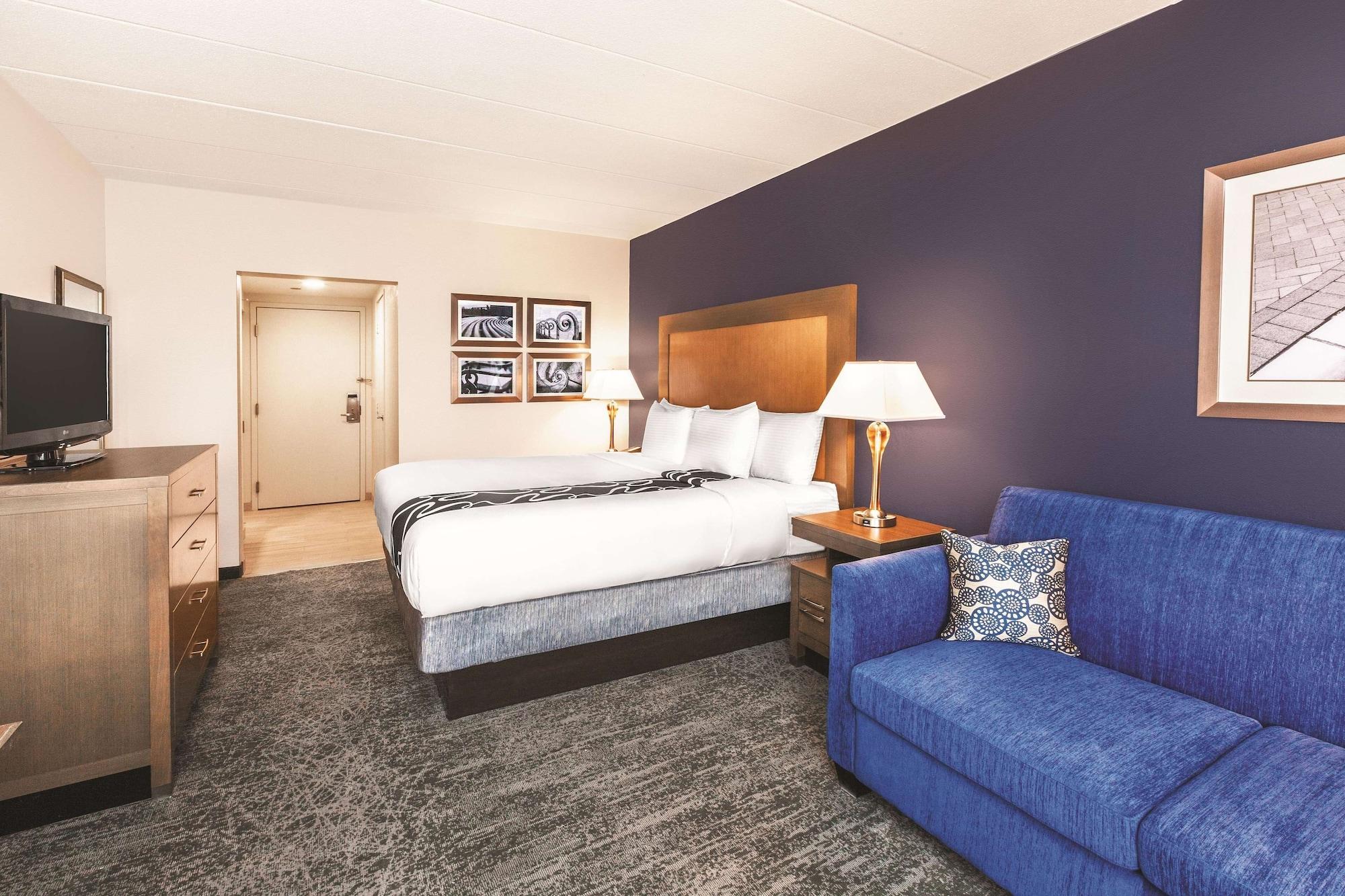 Готель La Quinta By Wyndham Philadelphia Airport Ессінгтон Екстер'єр фото